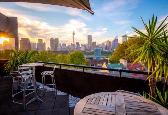 Sydney Potts Point Central Apartment Hotel has Balcony rooms