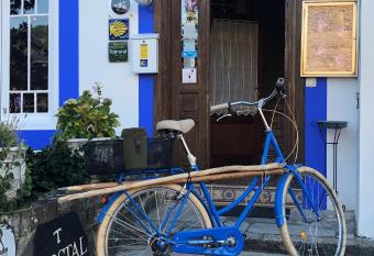 Micro-Hostal La Puerta del Perd  n allows 18 year olds to book a room