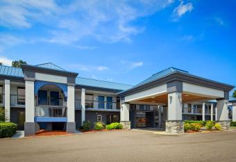 Best Western Emporia has Smoking rooms