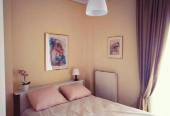 Rozy House Nei Epivates Thessaloniki ( Near the sea) has Balcony rooms