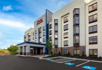 Hampton Inn & Suites Alpharetta Roswell has Balcony rooms