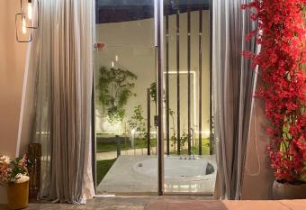                             Al Maqsd Chalets has Balcony rooms