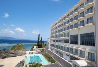 Hotel Miyuki Beach has Balcony rooms
