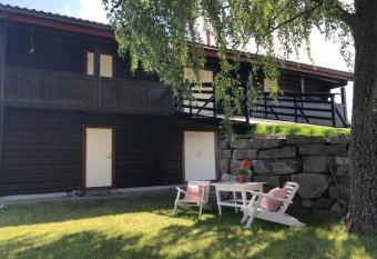 Drolsum G  rd has Balcony rooms