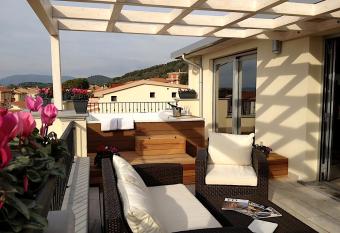 Hotel C era Una Volta has Balcony rooms