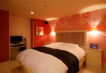 Hotel Birthday Kakamigahara has Smoking rooms