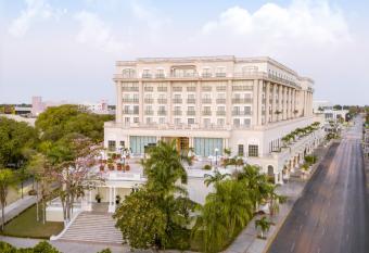 Fiesta Americana Merida allows 18 year olds to book a room