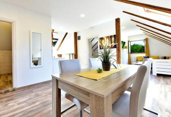 Apartman Doris has Balcony rooms