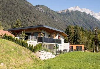 Alpenperle has Balcony rooms