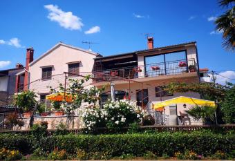 Familija Cvitkovic has Balcony rooms