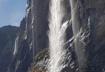 Hornerpub Apartments has Balcony rooms