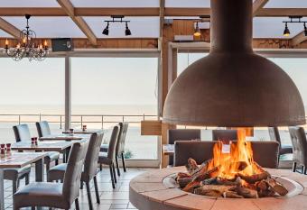 Hotel De Zeebries has Balcony rooms