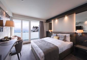 Ambassador Boutique Hotel has Balcony rooms