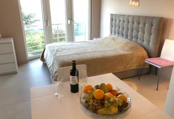 Studio Apartments Santa has Balcony rooms