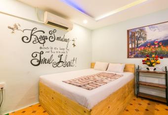 Ben Thanh Dorm allows 18 year olds to book a room