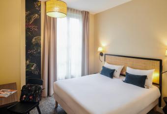 Ibis Styles Nantes Centre Place Graslin allows 18 year olds to book a room