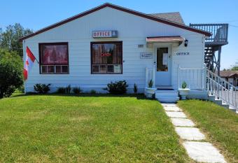 Regent Motel allows 18 year olds to book a room