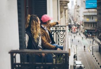 IDEAL SOCIAL Hostel allows 18 year olds to book a room