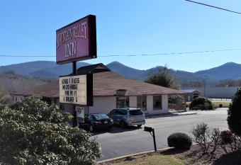 Mountain Valley Inn has Balcony rooms