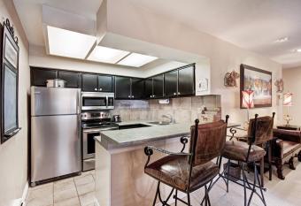 Riva Ridge 1Br C605 has Balcony rooms