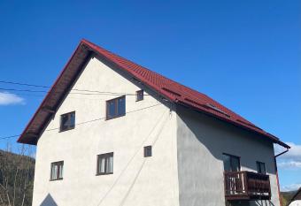 Casa Oana Ioana has Balcony rooms