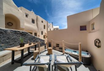 Nalas Suites allows 18 year olds to book a room