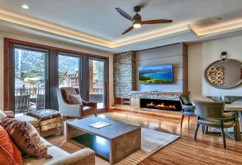 Zalanta 221 has Balcony rooms