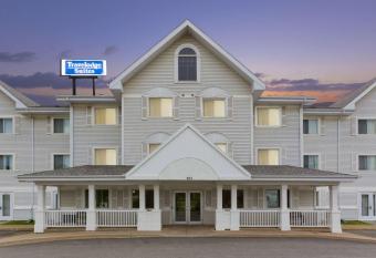 Travelodge Suites by Wyndham Saint John allows 18 year olds to book a room