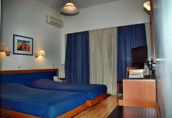 Hotel Elena has Balcony rooms