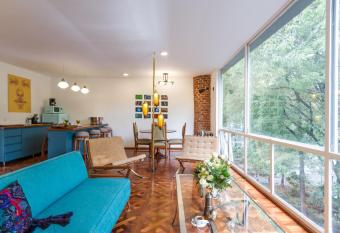 Deco Housing Luxury Rentals Roma Norte has Balcony rooms