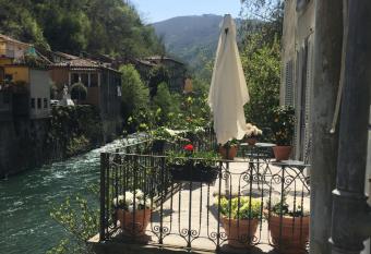 Casa Ella allows 18 year olds to book a room