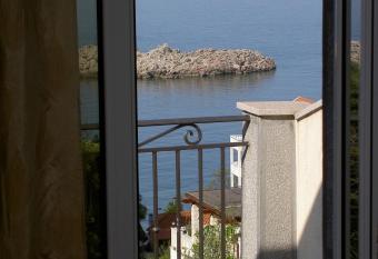 Apartmani More has Balcony rooms