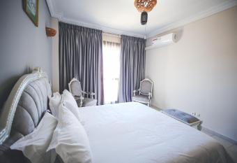 Appart Hotel Alia allows 18 year olds to book a room