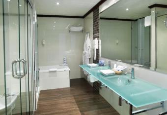 MS Amaragua has rooms with a private hot tub