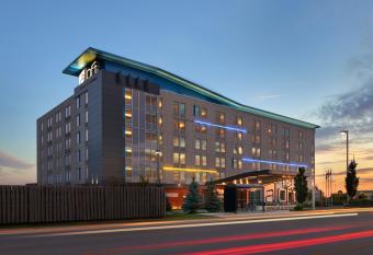 Aloft Vaughan Mills allows 18 year olds to book a room