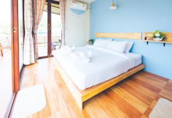 Wang Jai Kwang Space Inn has Balcony rooms