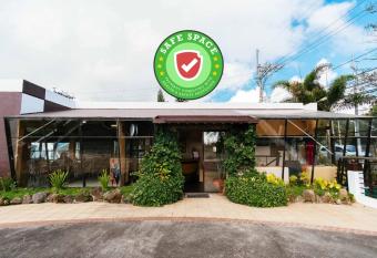 RedDoorz Plus The Ridge Tagaytay City allows 18 year olds to book a room