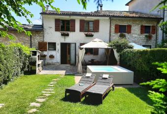 Antica Corte Panego Country House has Balcony rooms