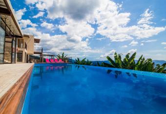 Hotel Casa Portones allows 18 year olds to book a room