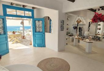 Camares has Balcony rooms