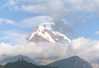 Lia Khaikashvili Guest House has Balcony rooms