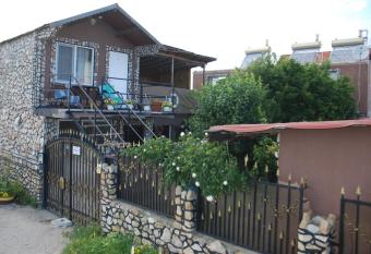 Vechea Vam   Casa Yachi Vechea Vam   Casa Yachi allows 18 year olds to book a room