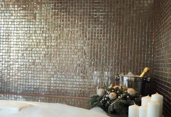 Jacuzzi Apartamentai Relaks allows 18 year olds to book a room