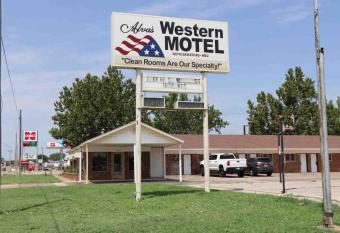 Western Motel has Smoking rooms