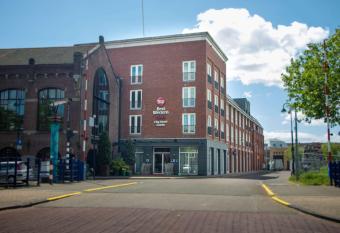 Best Western Plus City Hotel Gouda allows 18 year olds to book a room