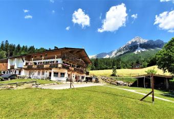 Grubhof Appartements has Balcony rooms