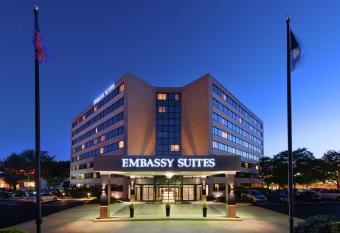 Embassy Suites by Hilton Tysons Corner has Balcony rooms