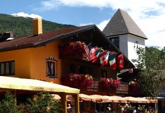 Hotel Gasthof Gramshammer has Balcony rooms