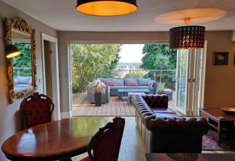 The Curate s Quarters at the Old Vicarage has Balcony rooms