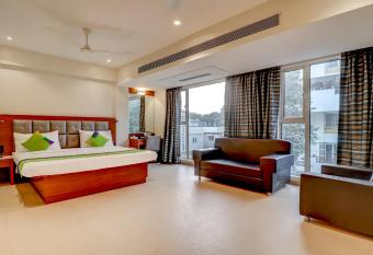 Treebo Trend Ranjeet Shivaji Nagar allows 18 year olds to book a room